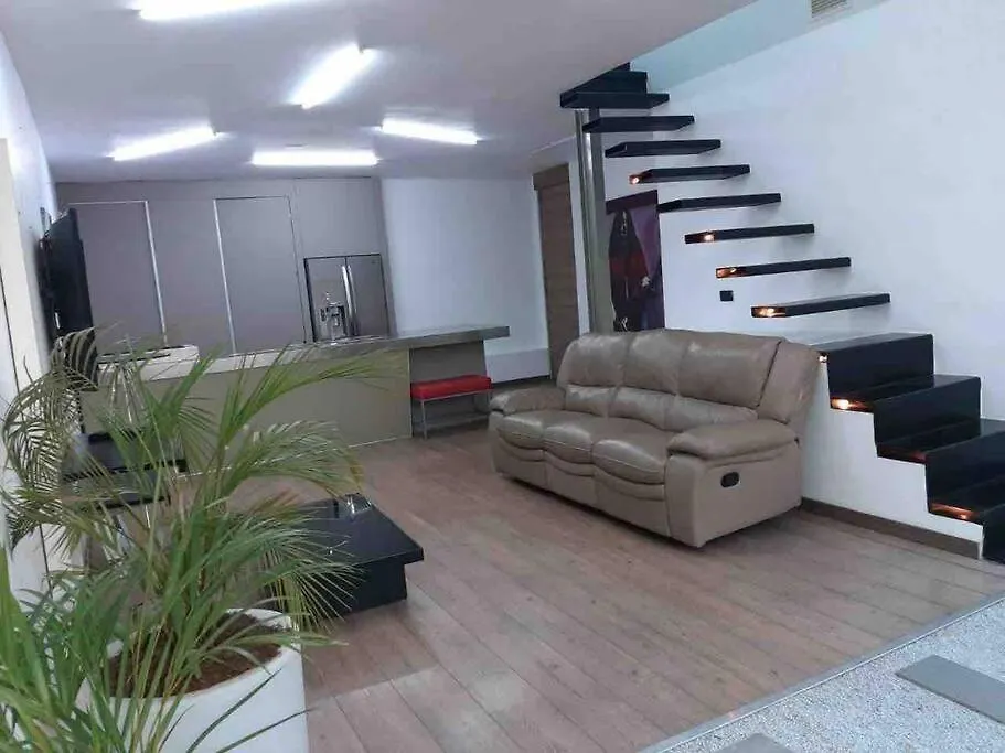 Apartment Lux Penthouse Getaway Views Hot Tub Sauna