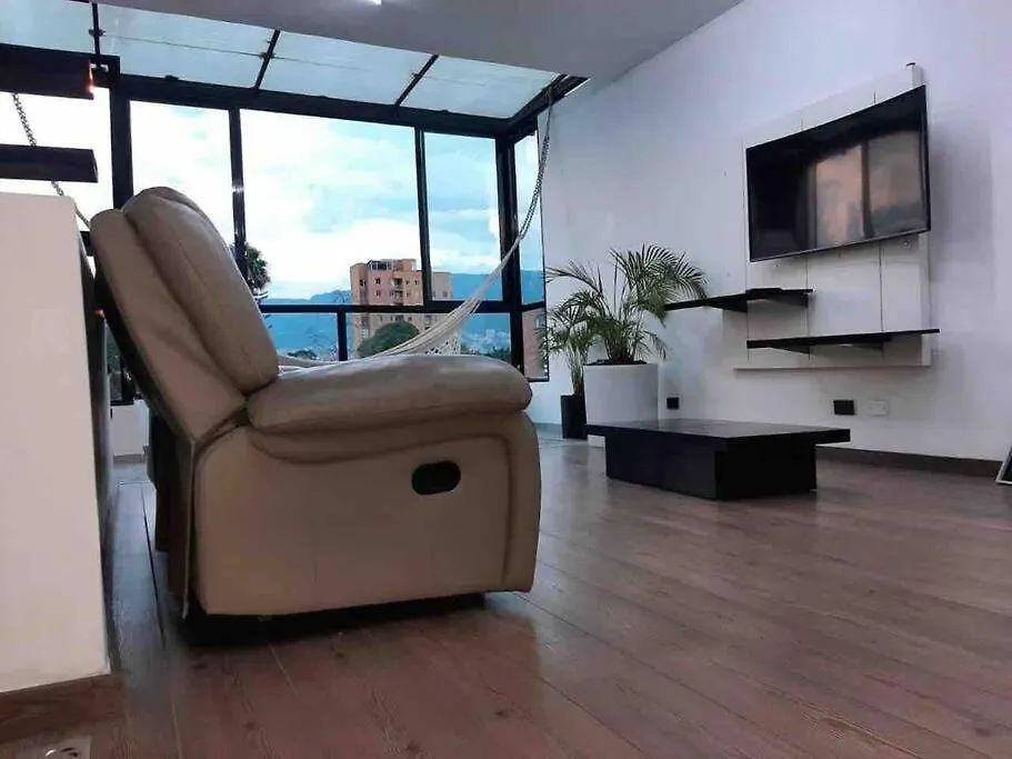 Lux Penthouse Getaway Views Hot Tub Sauna